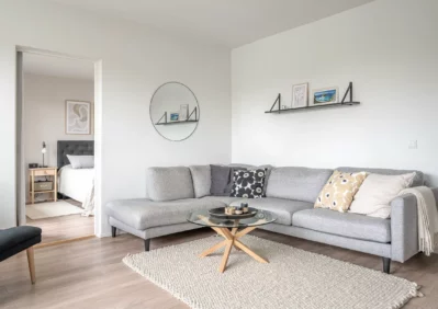 Laadukas remontti, avara pohja ja luonnonläheisyys yhdistyvät Viertolassa sijaitsevassa kaksiossa.